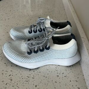 Women’s Allbirds Tree Dashers
Blizzard/Hazy Cobalt (Clarity Blue Sole)